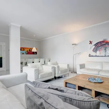 Mirador De La Cala * إِستيبونا