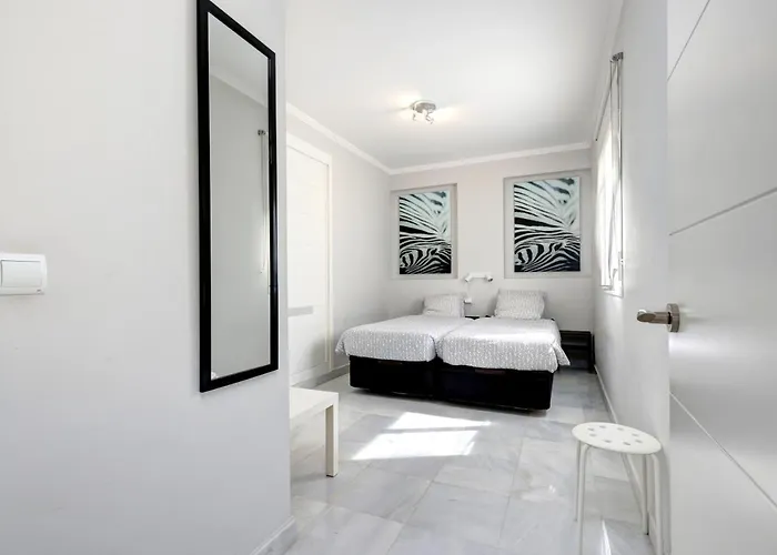 Mirador De La Cala * إِستيبونا