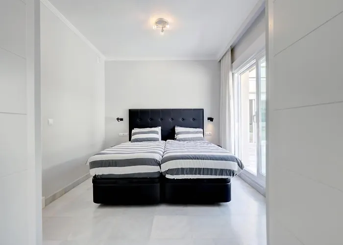 Mirador De La Cala إِستيبونا